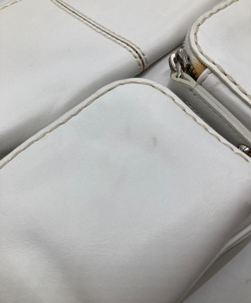 TOD'S（トッズ）TOD'S (トッズ) マルチポケットハンドバッグ ホワイトの古着・服飾アイテム