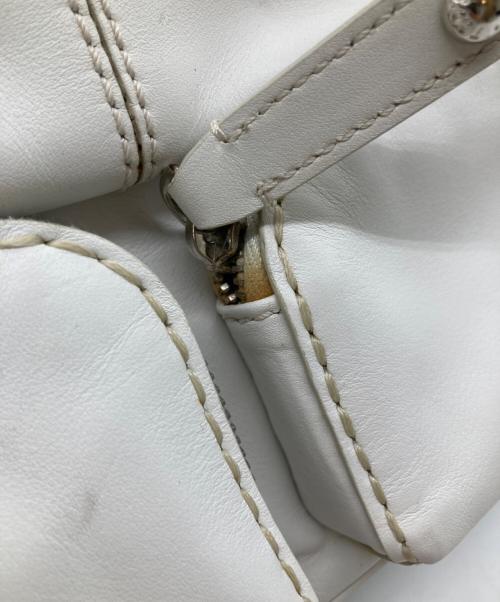 TOD'S（トッズ）TOD'S (トッズ) マルチポケットハンドバッグ ホワイトの古着・服飾アイテム