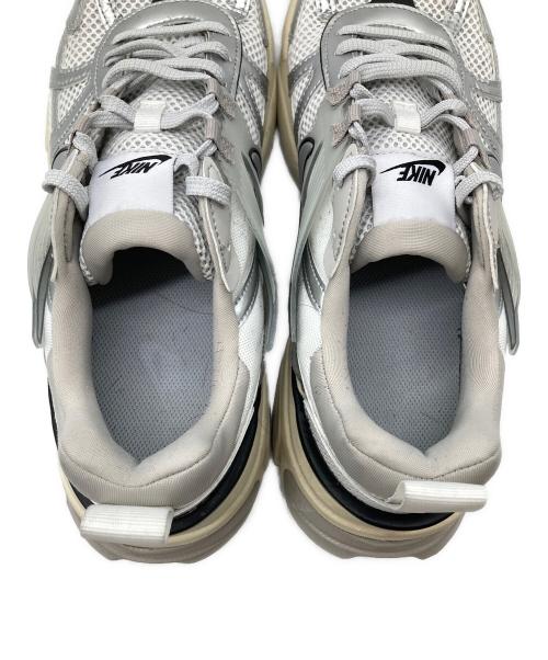 NIKE（ナイキ）NIKE (ナイキ) V2K RUN SUMMIT WHITE/METALLIC SILVE サイズ:28の古着・服飾アイテム