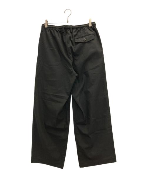 MARKAWARE（マーカウェア）MARKAWARE (マーカウェア) TRIPLE PLEATED EASY TROUSERS ブラック サイズ:2の古着・服飾アイテム