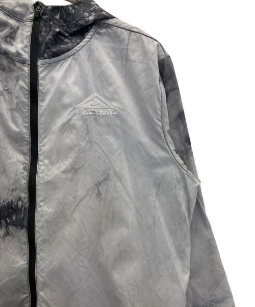 NIKE（ナイキ）NIKE (ナイキ) トレイルジャケット グレー サイズ:Mの古着・服飾アイテム