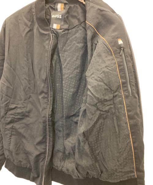 BOSS（ボス）BOSS (ボス) ブルゾン ブラック サイズ:44の古着・服飾アイテム