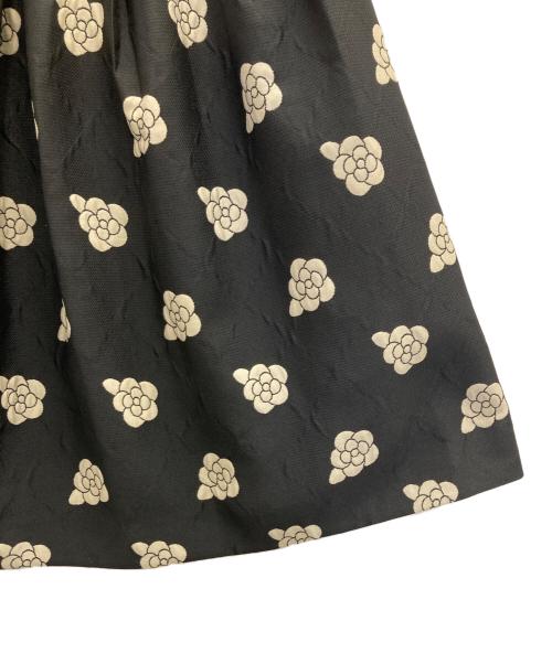 M'S GRACY（エムズグレイシー）M'S GRACY (エムズグレイシー) フラワーモチーフ フレアスカート ブラック サイズ:38の古着・服飾アイテム