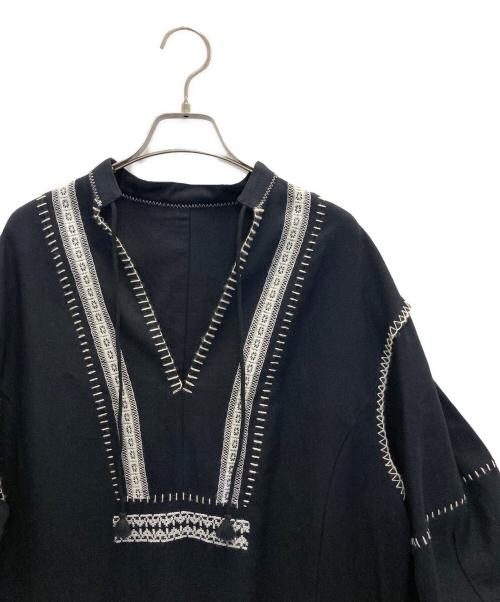 BEAUTY&YOUTH（ビューティーアンドユース）BEAUTY&YOUTH (ビューティーアンドユース) エンブロイダリーカフタン ワンピース ブラック サイズ:S 未使用品の古着・服飾アイテム