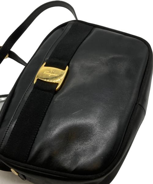 Salvatore Ferragamo（サルヴァトーレ フェラガモ）Salvatore Ferragamo (サルヴァトーレ フェラガモ) ヴァラリボンショルダーバッグ ブラックの古着・服飾アイテム