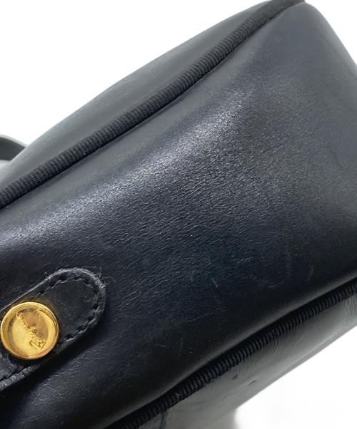 Salvatore Ferragamo（サルヴァトーレ フェラガモ）Salvatore Ferragamo (サルヴァトーレ フェラガモ) ヴァラリボンショルダーバッグ ブラックの古着・服飾アイテム