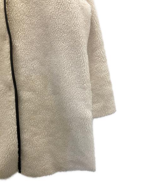 23区（ニジュウサンク）23区 (ニジュウサンク) パイピングボアコート ホワイト サイズ:38の古着・服飾アイテム