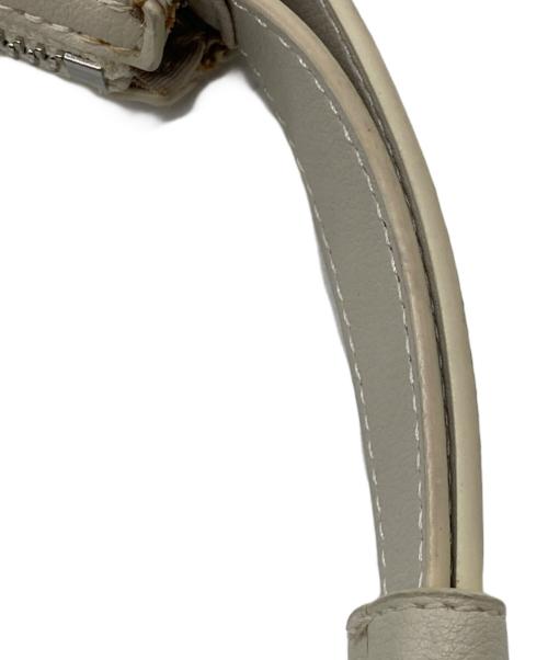 FOLNUA（フォルニュア）FOLNUA (フォルニュア) オーバルバッグ アイボリーの古着・服飾アイテム