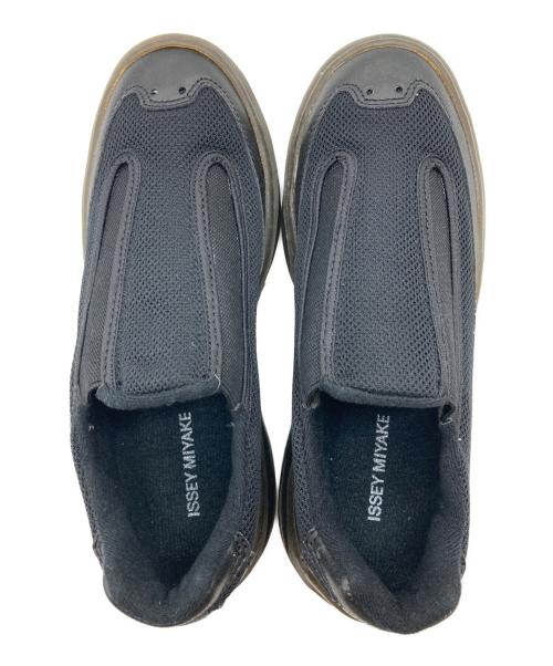 ISSEY MIYAKE（イッセイミヤケ）ISSEY MIYAKE (イッセイミヤケ) ニットシューズ ブラック サイズ:Sの古着・服飾アイテム