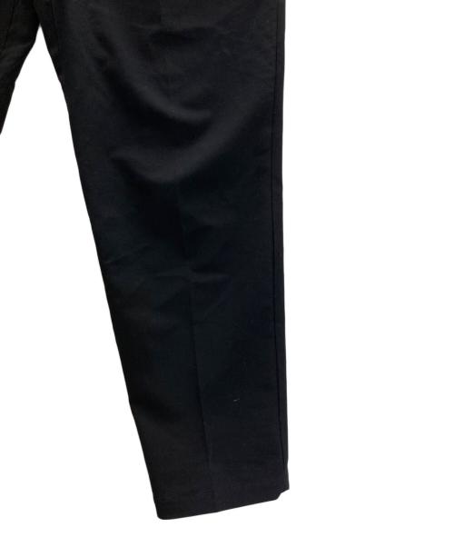 WHITE MOUNTAINEERING（ホワイトマウンテ二アニング）WHITE MOUNTAINEERING (ホワイトマウンテ二アニング) GRAMICCI (グラミチ) 2TUCK コラボ ワイド パンツ ネイビーの古着・服飾アイテム