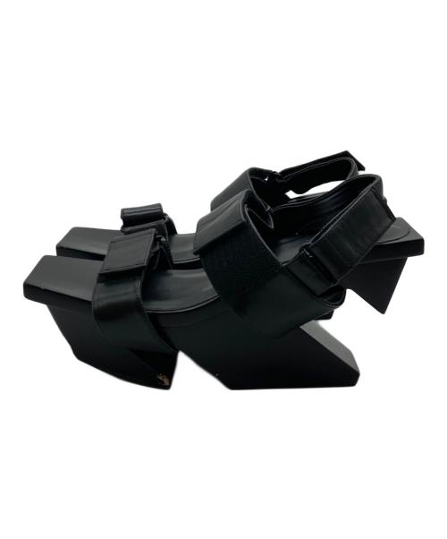 ISSEY MIYAKE（イッセイミヤケ）ISSEY MIYAKE (イッセイミヤケ) UNITED NUDE (ユナイテッドヌード) サンダル ブラック サイズ:40の古着・服飾アイテム