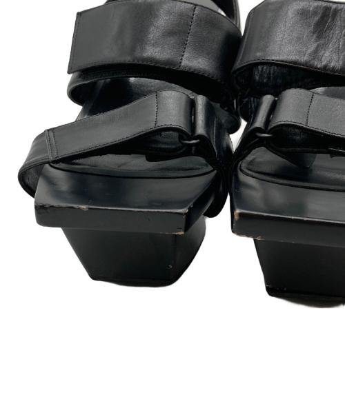 ISSEY MIYAKE（イッセイミヤケ）ISSEY MIYAKE (イッセイミヤケ) UNITED NUDE (ユナイテッドヌード) サンダル ブラック サイズ:40の古着・服飾アイテム