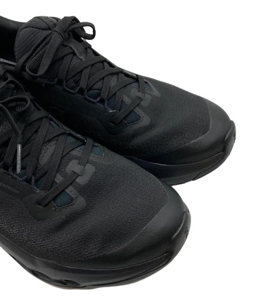 on（オン）On (オン) Cloudsurfer Trail 2 Waterproof ブラック サイズ:27.5cmの古着・服飾アイテム