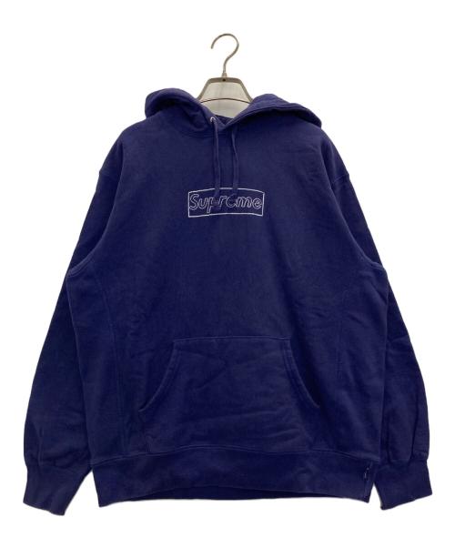 SUPREME（シュプリーム）Supreme (シュプリーム) KAWS Chalk Logo Hooded Sweatshirt ネイビー サイズ:Sの古着・服飾アイテム