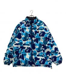 A BATHING APE（ア ベイシング エイプ）の古着「ABC CAMO REVERSIBLE DOWN JACKET」｜ブルー