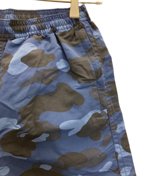 A BATHING APE（ア ベイシング エイプ）A BATHING APE (ア ベイシング エイプ) Camo Beach Short ネイビー サイズ:Sの古着・服飾アイテム