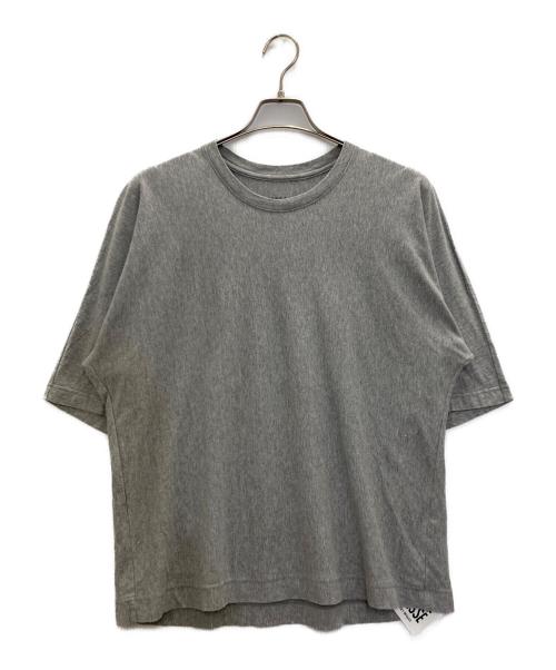 HOMME PLISSE ISSEY MIYAKE（オム プリッセ イッセイ ミヤケ）HOMME PLISSE ISSEY MIYAKE (オム プリッセ イッセイ ミヤケ) RELEASE-T BASIC グレー サイズ:2の古着・服飾アイテム