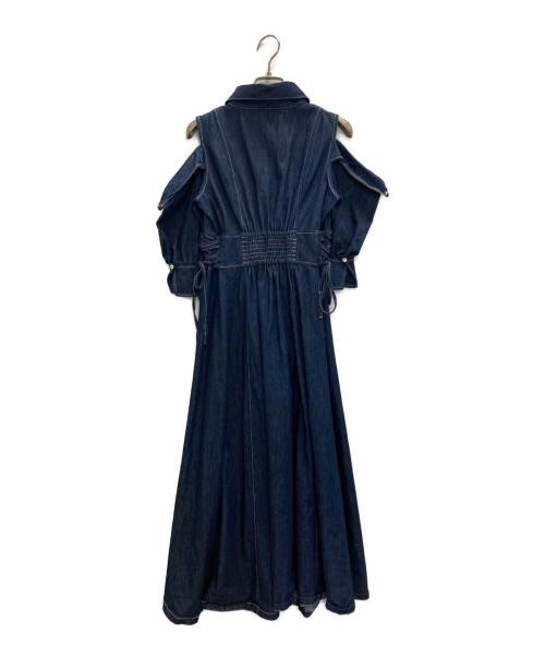 DazzliN（ダズリン）dazzlin (ダズリン) オープンショルダーデニムステッチワンピース インディゴ サイズ:FREEの古着・服飾アイテム