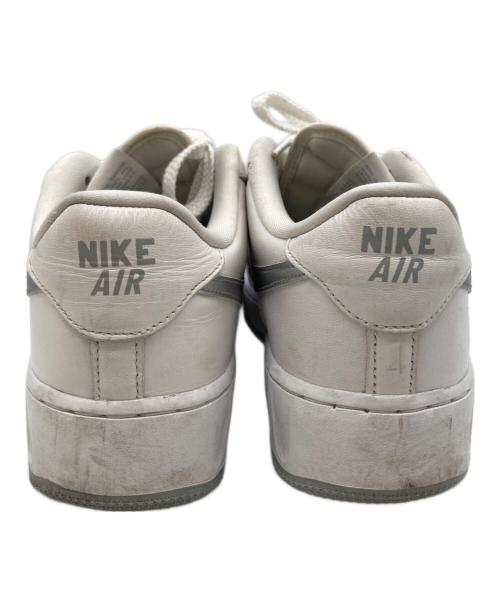 NIKE（ナイキ）NIKE (ナイキ) ローカットスニーカー ホワイト サイズ:26㎝の古着・服飾アイテム