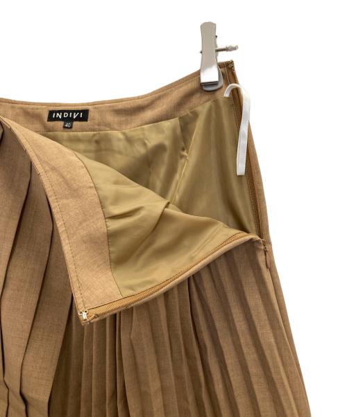 INDIVI（インディヴィ）INDIVI (インディヴィ) アコーディオンプリーツスカート ベージュ サイズ:SIZE40の古着・服飾アイテム