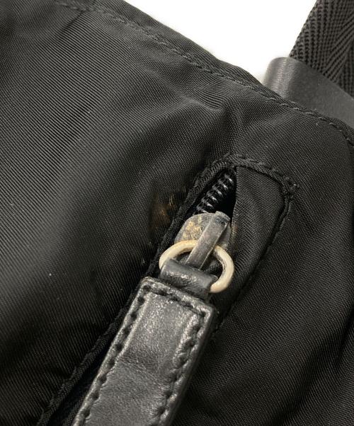 PRADA（プラダ）PRADA (プラダ) 三角ロゴナイロンショルダーバッグ ブラックの古着・服飾アイテム