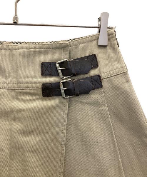 BURBERRY BLUE LABEL（バーバリーロンドンブルーレーベル）BURBERRY BLUE LABEL (バーバリーロンドンブルーレーベル) プリーツキルトミニスカート ベージュ サイズ:SIZE38の古着・服飾アイテム