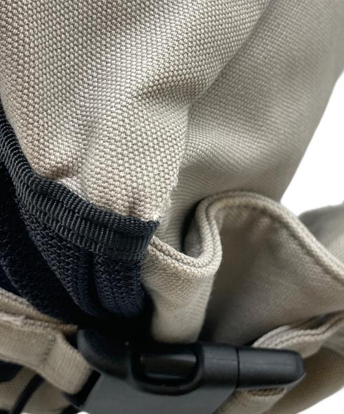 HEAD PORTER（ヘッドポーター）HEAD PORTER (ヘッドポーター) Carhartt WIP (カーハート ワークインプログレス) ボディバッグバッグ グレーの古着・服飾アイテム