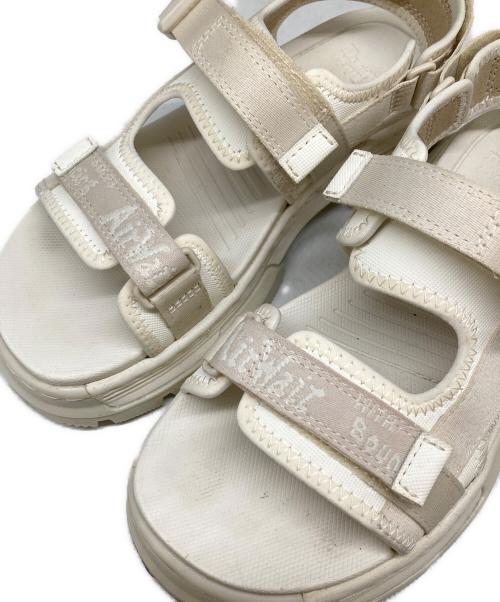 Dr.Martens（ドクターマーチン）Dr.Martens (ドクターマーチン) FORSTER SANDAL アイボリー サイズ:24の古着・服飾アイテム