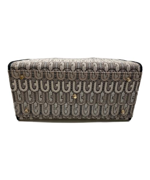 FURLA（フルラ）FURLA (フルラ) オポチュニティースモールショッピングバッグ ホワイトの古着・服飾アイテム