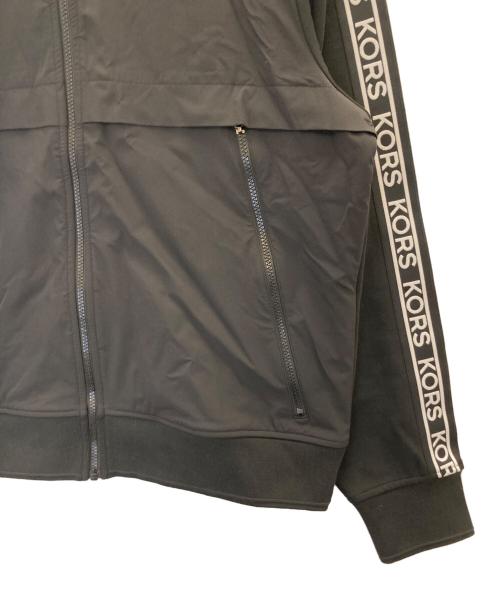MICHAEL KORS（マイケル・コース）MICHAEL KORS (マイケル・コース) ロゴテープコットンブレンドジップアップジャケット ブラック サイズ:XLの古着・服飾アイテム