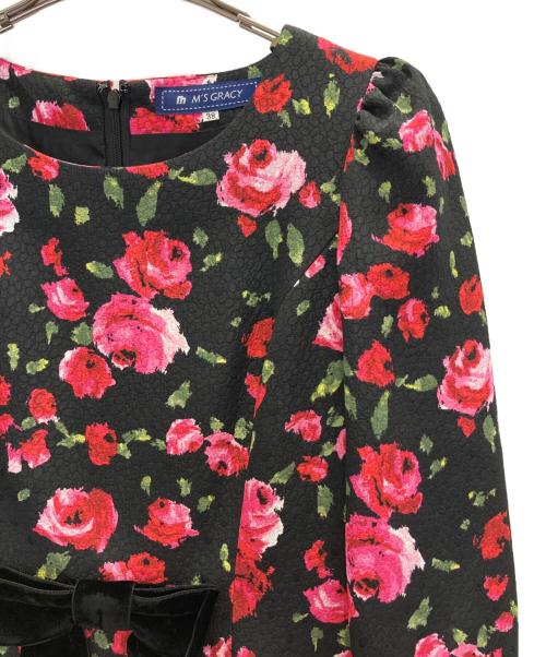 M'S GRACY（エムズグレイシー）M'S GRACY (エムズグレイシー) ベルベットリボン フラワープリント柄ワンピース ブラック サイズ:38の古着・服飾アイテム