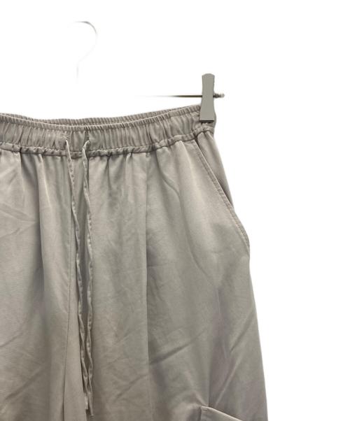 BEARDSLEY（ビアズリー）BEARDSLEY (ビアズリー) とろみカーゴパンツ ベージュ サイズ:FREEの古着・服飾アイテム