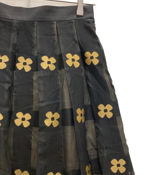 M'S GRACY（エムズグレイシー）M'S GRACY (エムズグレイシー) デイジー配列スカート ブラック サイズ:38の古着・服飾アイテム