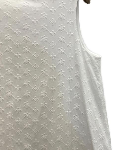 KUMIKYOKU（クミキョク）KUMIKYOKU (クミキョク) エンブロイダリーレース ノースリーブワンピース ホワイト サイズ:2の古着・服飾アイテム