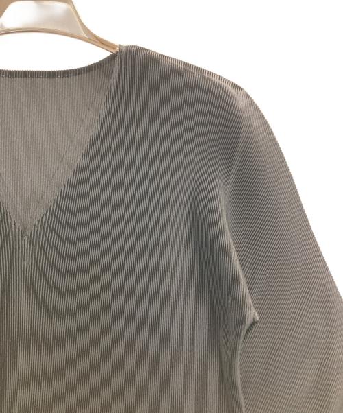 PLEATS PLEASE（プリーツプリーズ）PLEATS PLEASE (プリーツプリーズ) プリーツVネックカットソー ブラック サイズ:34の古着・服飾アイテム