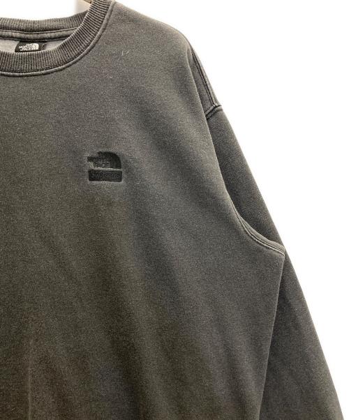 THE NORTH FACE（ザ ノース フェイス）THE NORTH FACE (ザ ノース フェイス) Supreme (シュプリーム) Pigment Printed Crewneck グレー サイズ:Sの古着・服飾アイテム