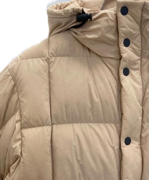 HELLY HANSEN（ヘリーハンセン）HELLY HANSEN (ヘリーハンセン) NARVIK DOWN COAT ベージュ サイズ:Sの古着・服飾アイテム