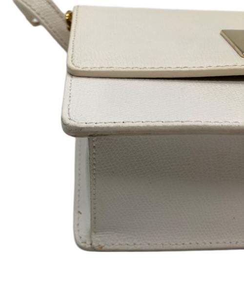 FURLA（フルラ）FURLA (フルラ) チェーンショルダーバッグ ホワイトの古着・服飾アイテム