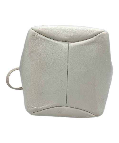 HIROFU（ヒロフ）HIROFU (ヒロフ) ロシェレザーショルダーバッグ ホワイトの古着・服飾アイテム