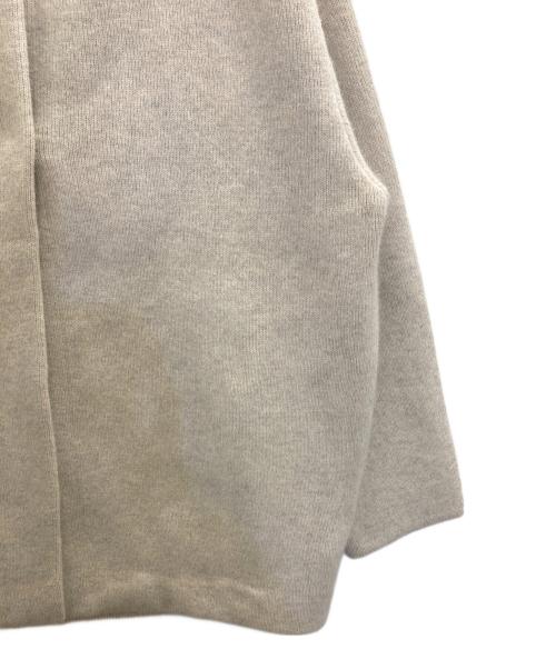 23区（ニジュウサンク）23区 (ニジュウサンク) ラクーンブレンドダブルフェイス ニット アウター ベージュ サイズ:32 未使用品の古着・服飾アイテム