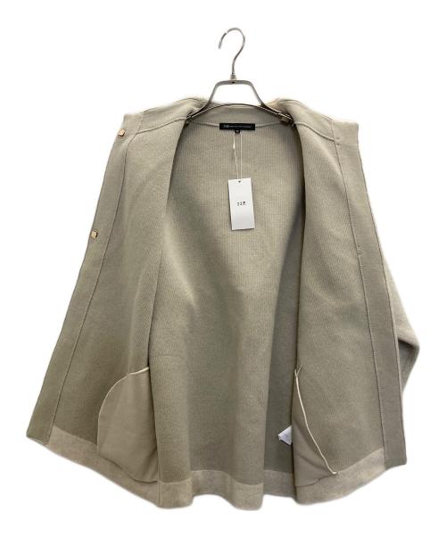 23区（ニジュウサンク）23区 (ニジュウサンク) ラクーンブレンドダブルフェイス ニット アウター ベージュ サイズ:32 未使用品の古着・服飾アイテム