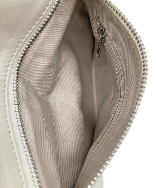 Hoaw.（ハァウ）Hoaw. (ハァウ) ウォレット2WAY BAG アイボリーの古着・服飾アイテム