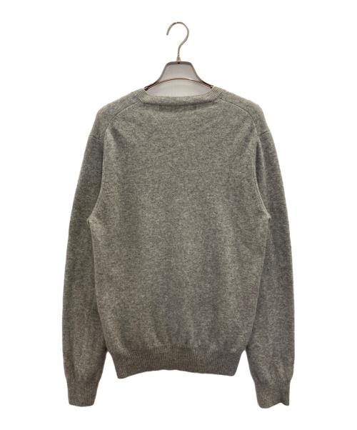 PLAY COMME des GARCONS（プレイコムデギャルソン）PLAY COMME des GARCONS (プレイコムデギャルソン) プレイハートVネックニット グレー サイズ:Ⅿの古着・服飾アイテム