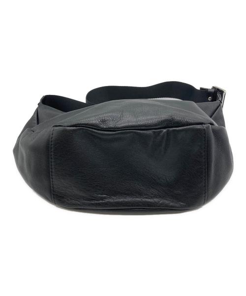 russet（ラシット）russet (ラシット) ソフトレザーラウンドショルダーバッグ ブラックの古着・服飾アイテム