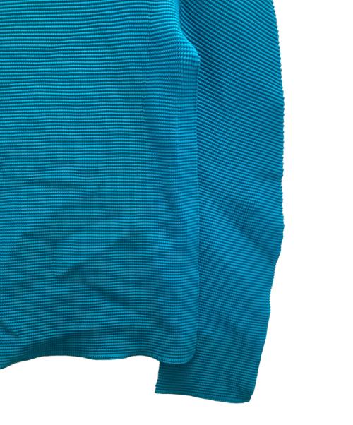 me ISSEY MIYAKE（ミーイッセイ ミヤケ）me ISSEY MIYAKE (ミーイッセイ ミヤケ) ストレッチプリーツT-SHIRTS ブルー サイズ:表記無しの古着・服飾アイテム