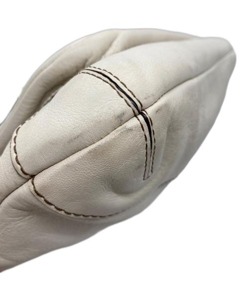 COACH（コーチ）COACH (コーチ) ターンロックワンショルダーバッグ ホワイトの古着・服飾アイテム