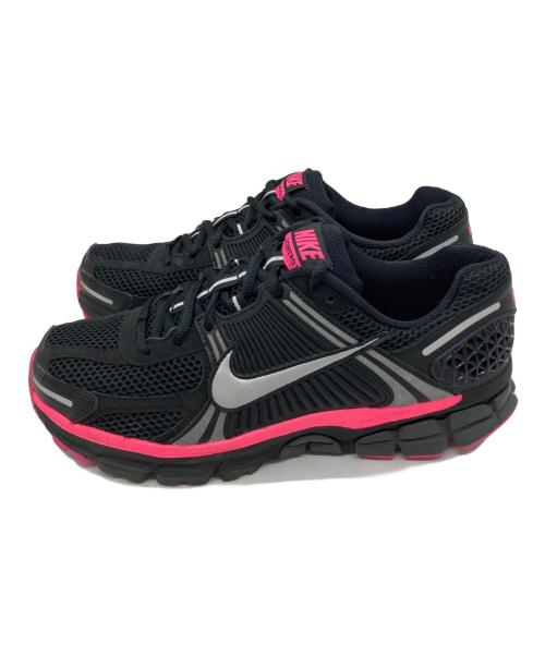 NIKE（ナイキ）NIKE (ナイキ) Zoom Vomero 5ズーム ボメロ 5 ブラック×ピンク サイズ:SIZE 26㎝の古着・服飾アイテム