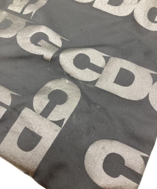 CDG（シーディージー）CDG (シーディージー) リピートロゴトート ブラックの古着・服飾アイテム