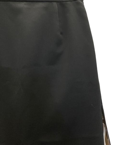 ADORE（アドーア）ADORE (アドーア) ボンディングサテンスカート ブラック サイズ:36の古着・服飾アイテム