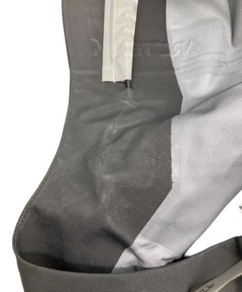 ARC'TERYX（アークテリクス）ARC'TERYX (アークテリクス) BETA JACKET W ブラック サイズ:XSの古着・服飾アイテム